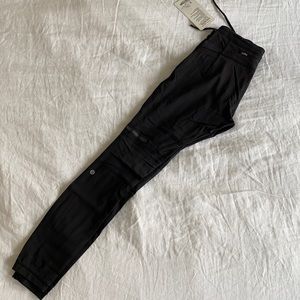 Lululemon Surge Tight DWR Size M